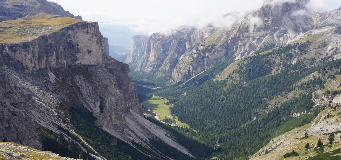 Trekking Altipiano Puez-Odle, Dolomites