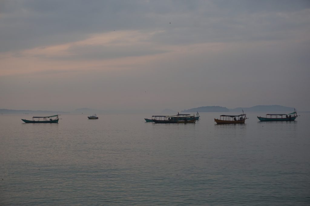 Amanecer en el puerto de Sihanoukville