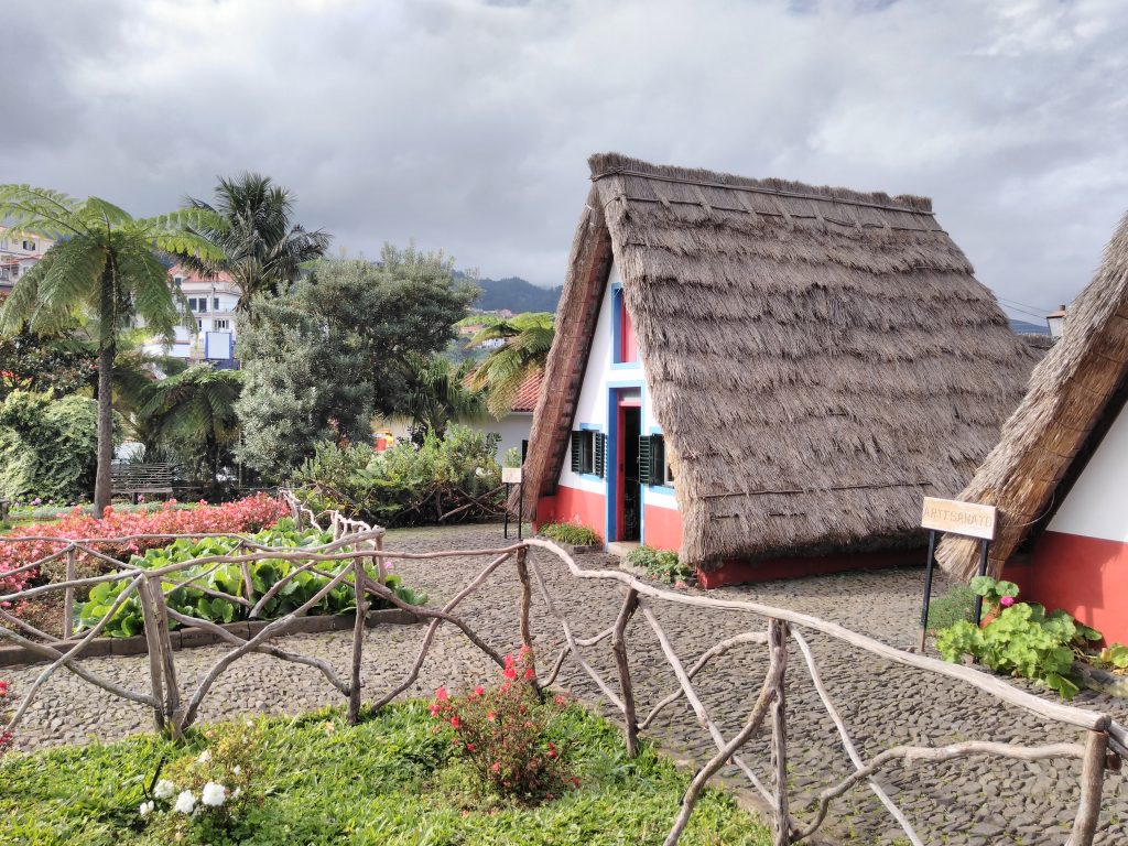 Casas típicas de Madeira en Santana