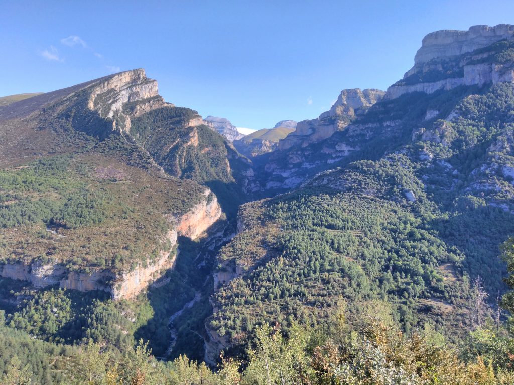 Pirineos, Cañón de Añisclo al amanecer