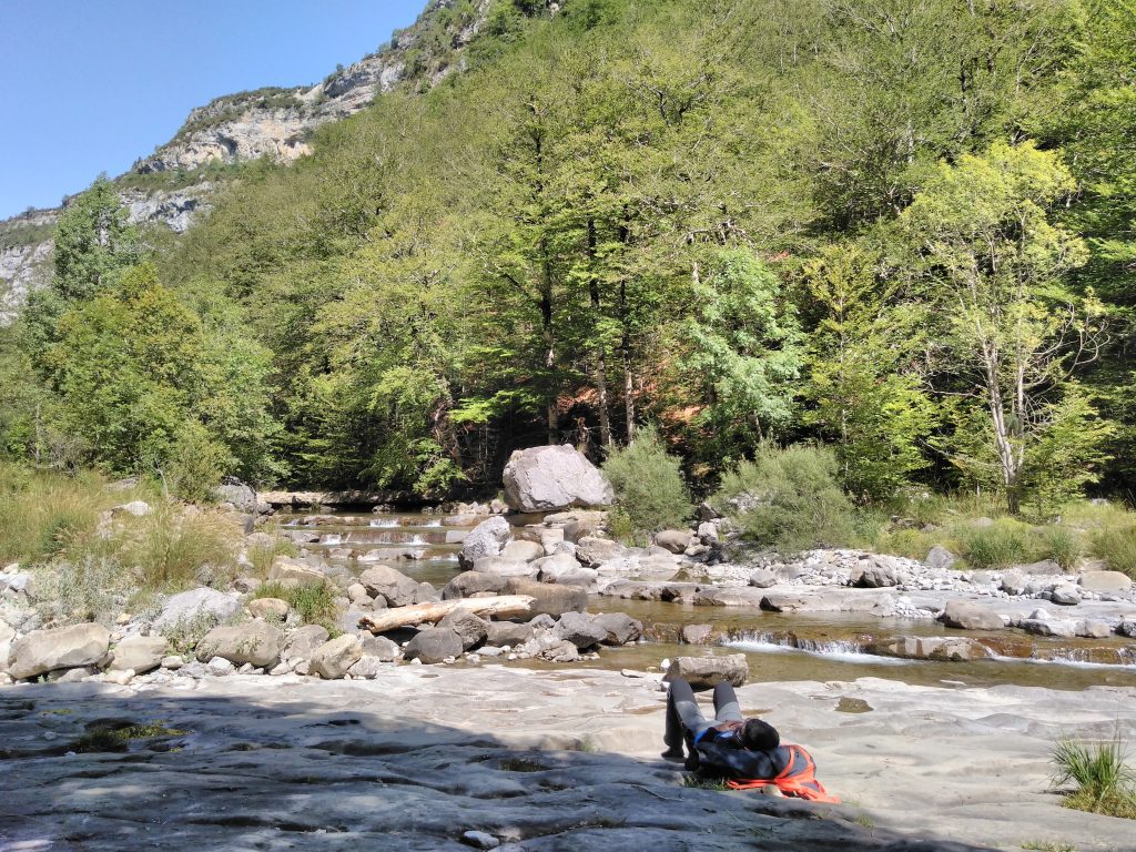 Pirineos, descansando en el interior del Cañón de Añisclo